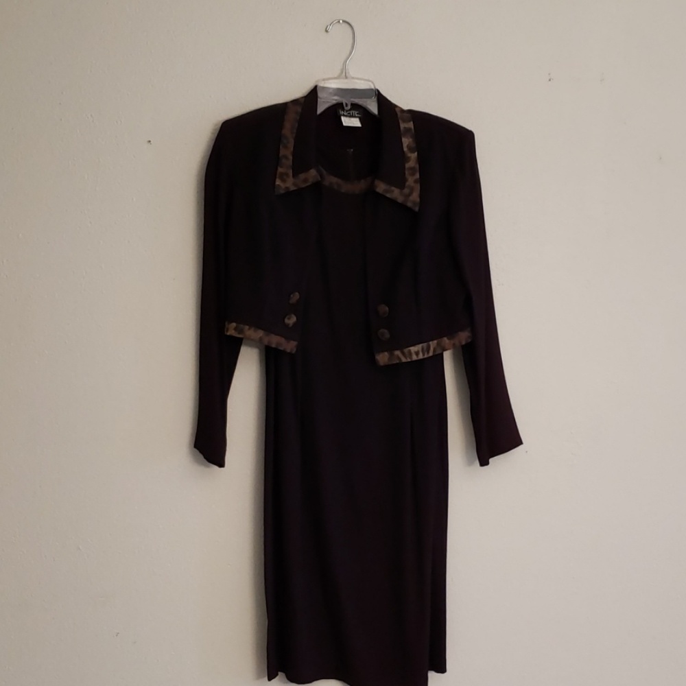 Dress suit
